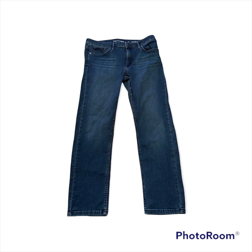 Calvin Kline medium wash denim slim boyfriend jeans size 12.